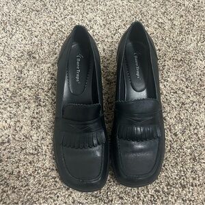 Women’s Bare Traps black leather loafers